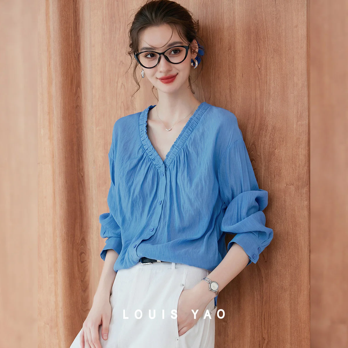 

LOUIS YAO V-neck Lazy Style Women's Blouses 2025 Autumn Cardigan Elegant Pleated Drop Shoulder Sleeves Long Sleeved Shirt