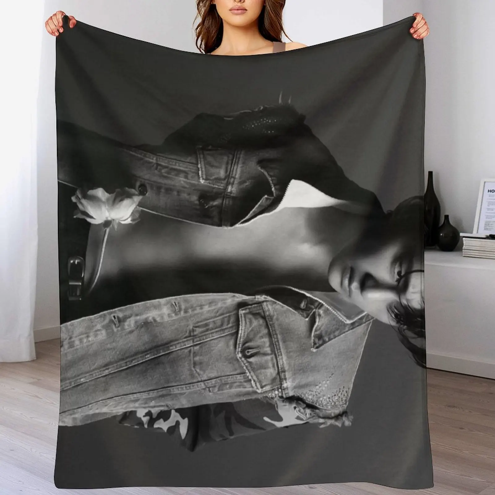 

V ELLE Blanket Throw Blanket Flannel Fabric funny gift Camping warm for winter Blankets