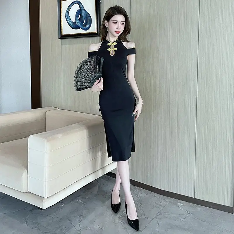 Hotel Women‘s Black Uniforms Staff Reception Uniforms Beauticians Spa Therapists Massage Technicians Front Desk Long Gowns