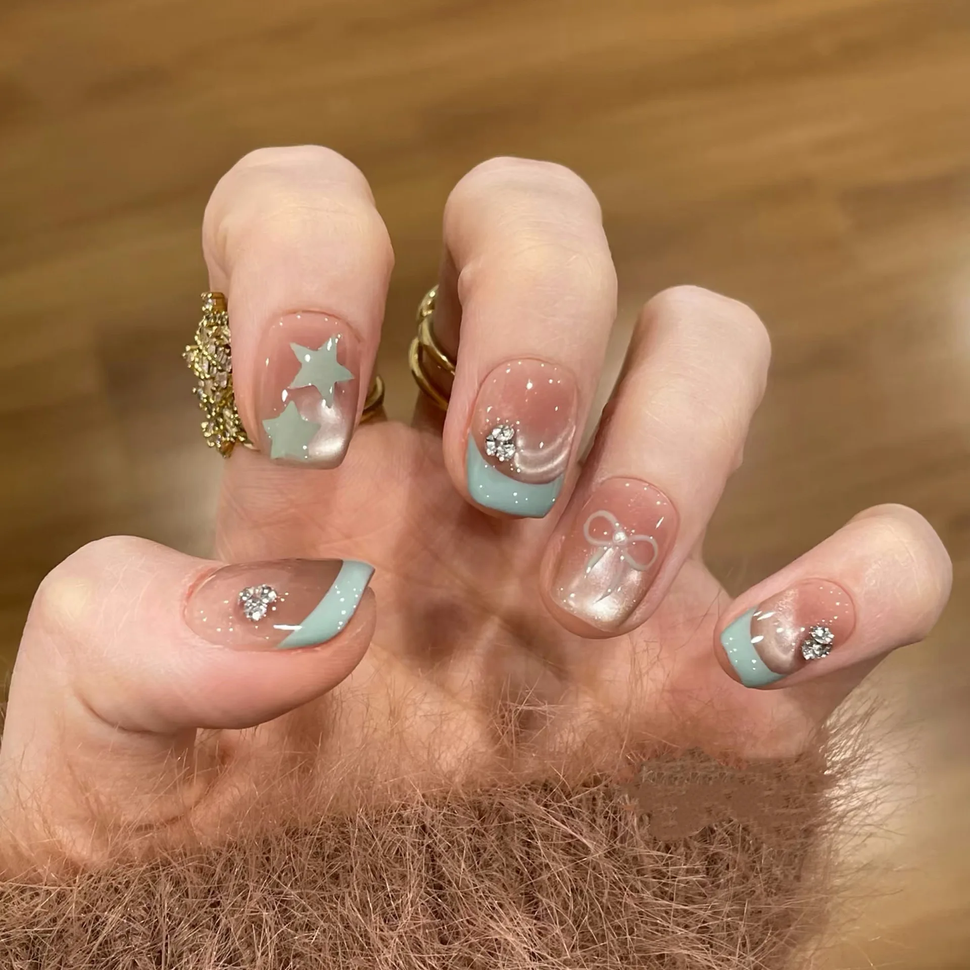 

10pcs Handmade Short French Press On Nails Shiny Cat Eye Gradient Mint Green Star Bow Design Fake Nails Wearable Nails Art Tips