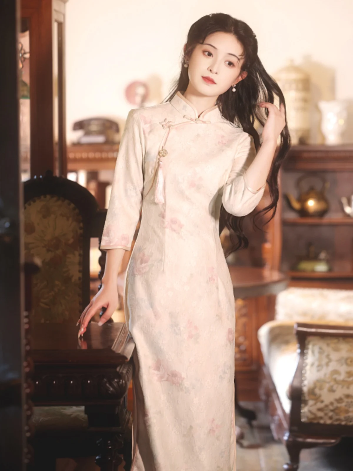 

Elegant Long Sleeve Qipao Young Revised Version High End Personality Republic of China Daily Wear Polyester Fiber Qipao