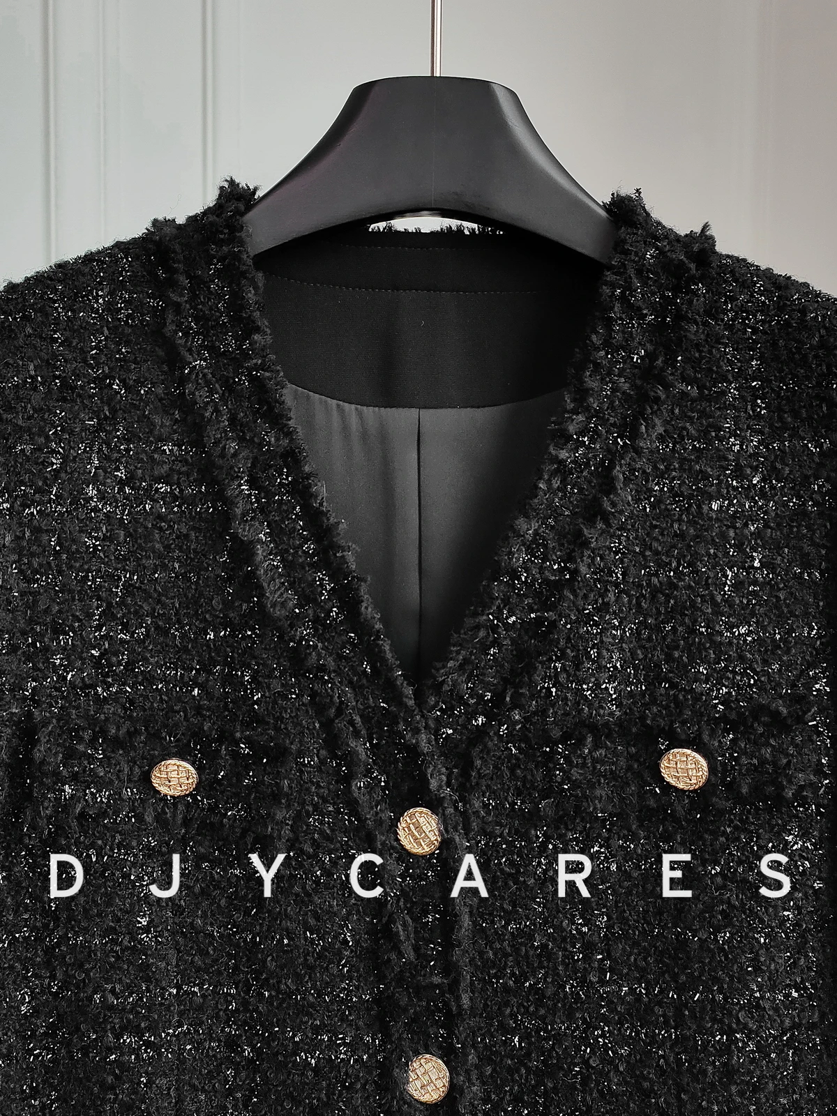 New Coarse tweed high-end black shiny woven slimming V-neck jacket versatile top big  size