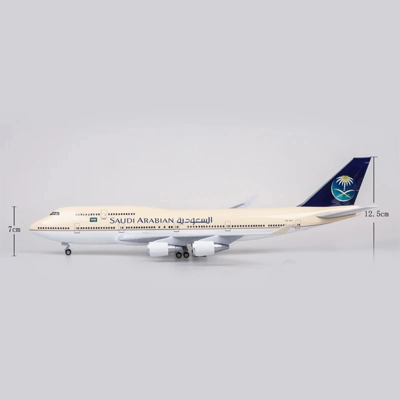 47CM Saudi Arabian Boeing B747 Airplane Model Aircraft 1/160 Scale Diecast Resin Light and Wheel Plane Gift Collectio