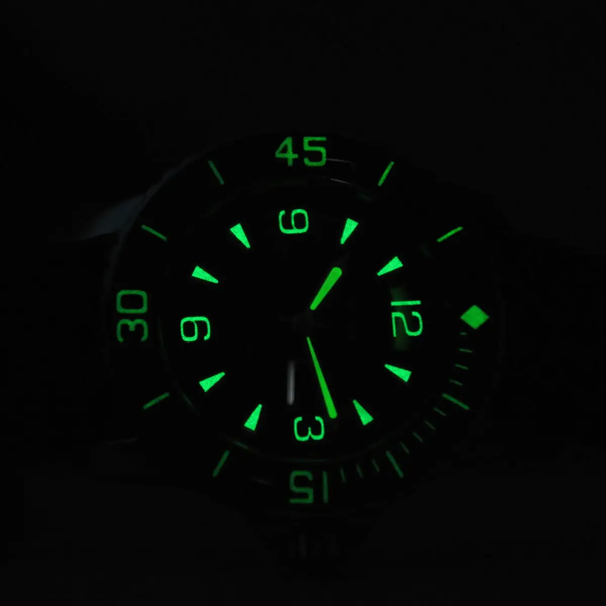 Wholesale watch custom logo small order sapphire glass mechanical wristwatch men nh35 automatic luminous watches men