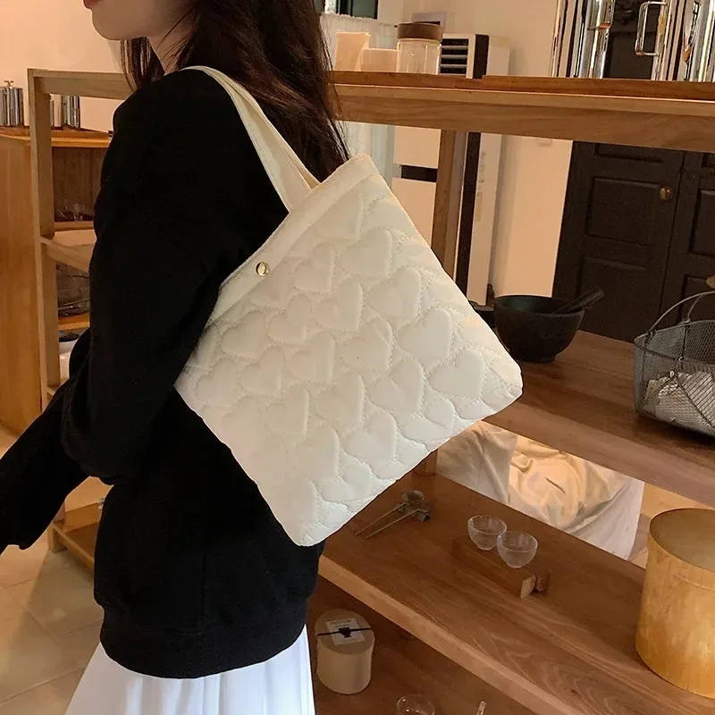 Solid Color Quilted Tote Bags Large Capacity Cotton Padded Handbags Trendy Fluffy Shoulder Bag for Winter Travel Women Girls