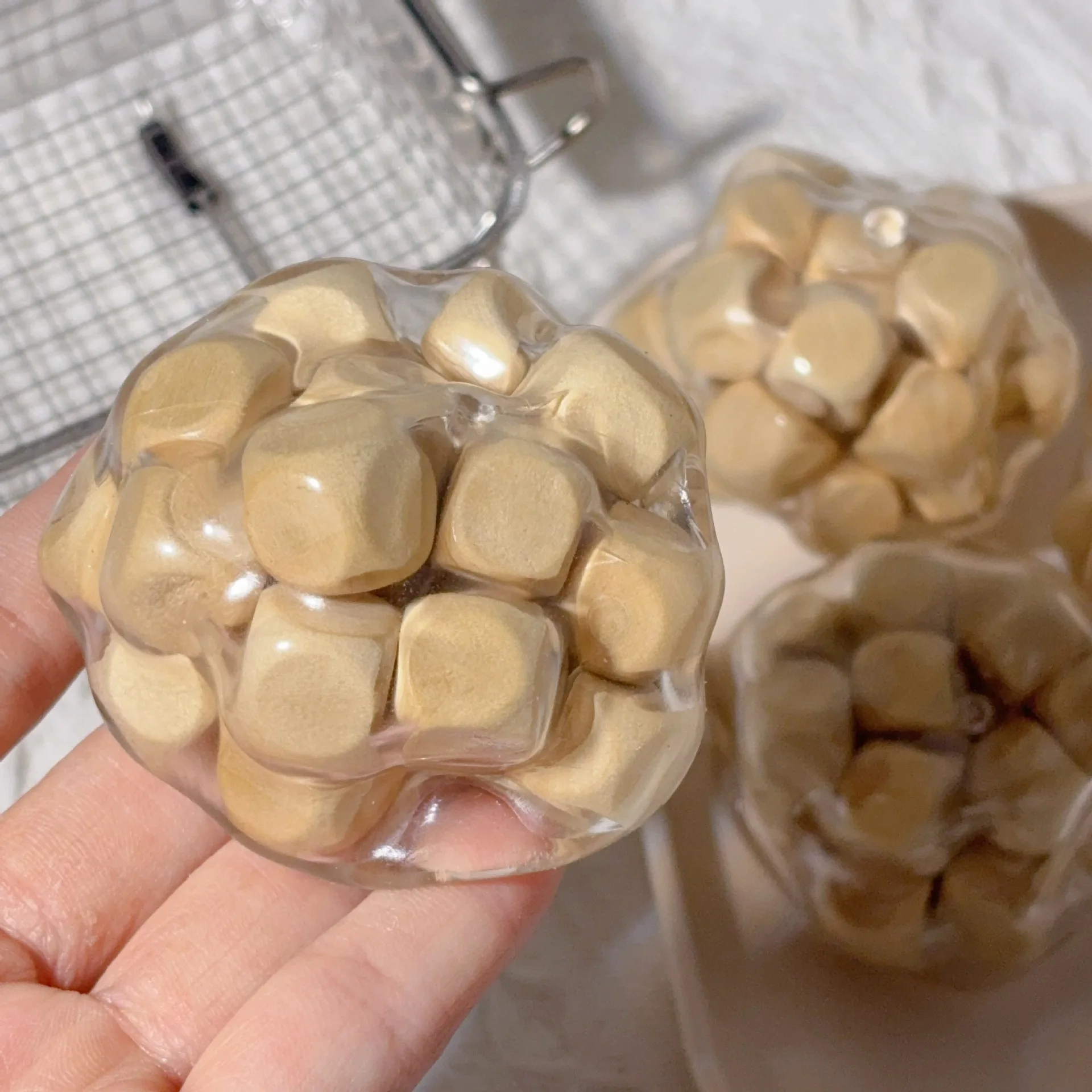 Cubo de Madera con Bola Blanda Rellena, Juguete Sensorial Antiestrés Hecho a Mano, Relajante para Manos, Alivia la Ansiedad, Decoración, Regalo