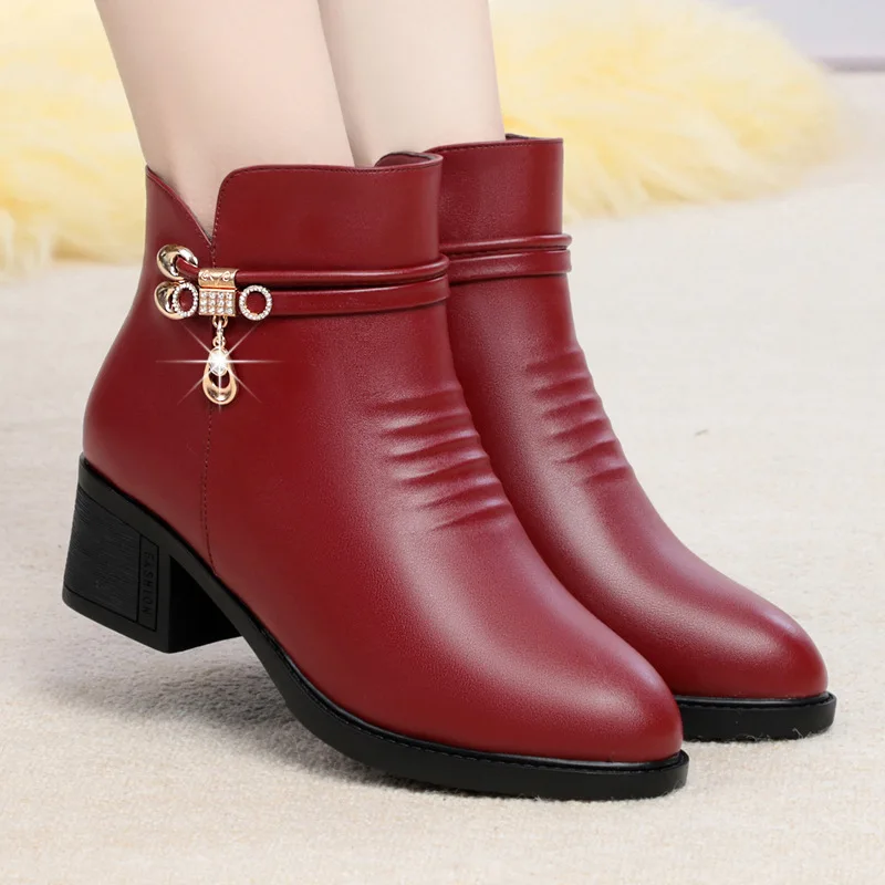 Soft Leather Women's Boots 2023 Winter Waterproof Woman Warm Snow Boots Women Comfortable Soft Bottom Short Boots Plus Size