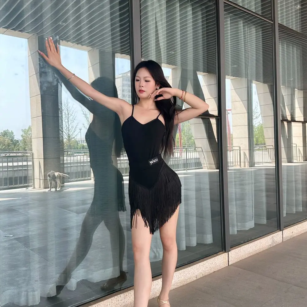 Costume de danse standard national latin personnalisé pour femmes adultes, costume d'entraînement, sexy, bretelles, ensemble de costumes de performance, robe à franges