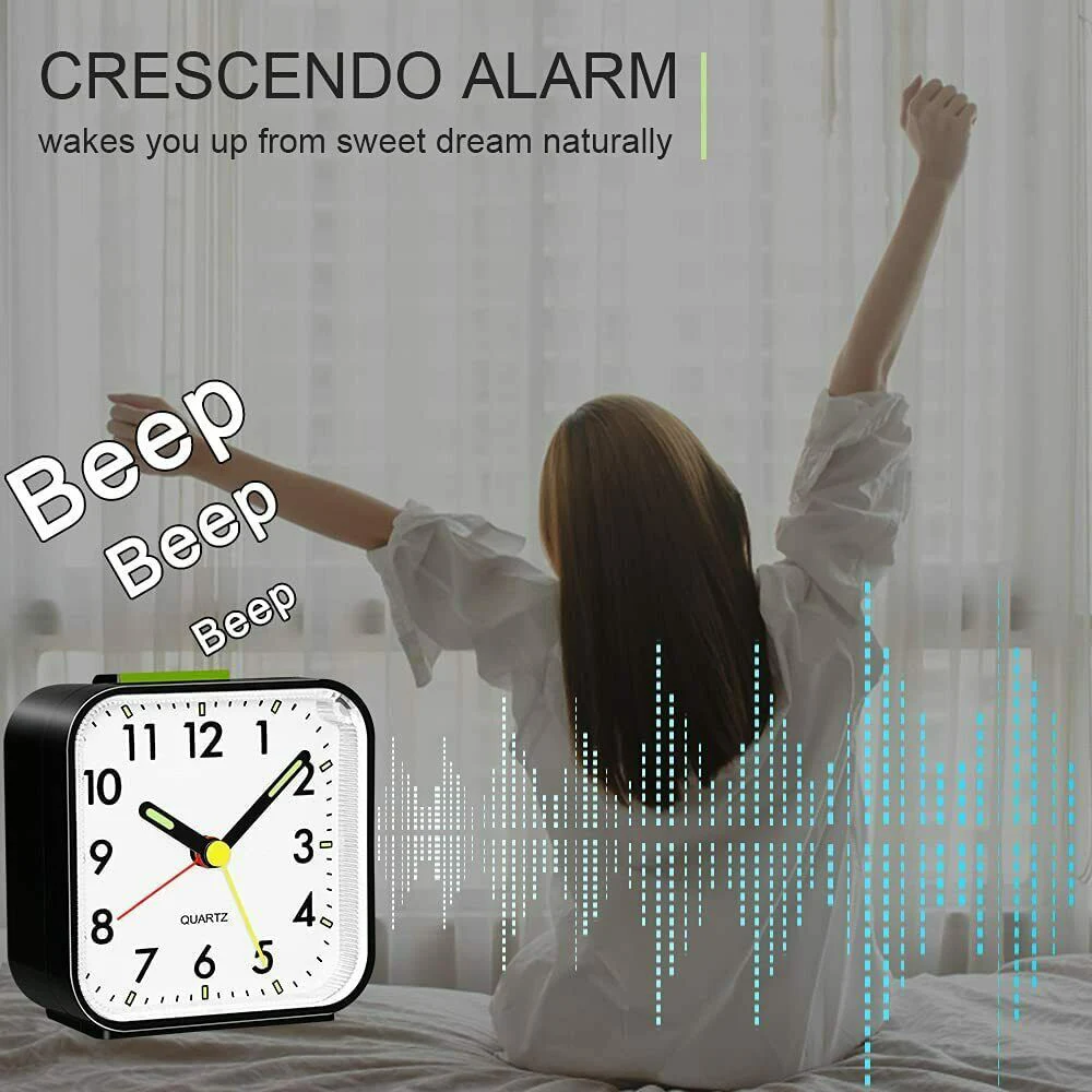 Jam Kuarsa Analog Tidak Berdetak dengan Lampu Meja Kecil Jam Alarm Bercahaya Senyap Tunda untuk Tidur Berat Kamar Tidur Kantor