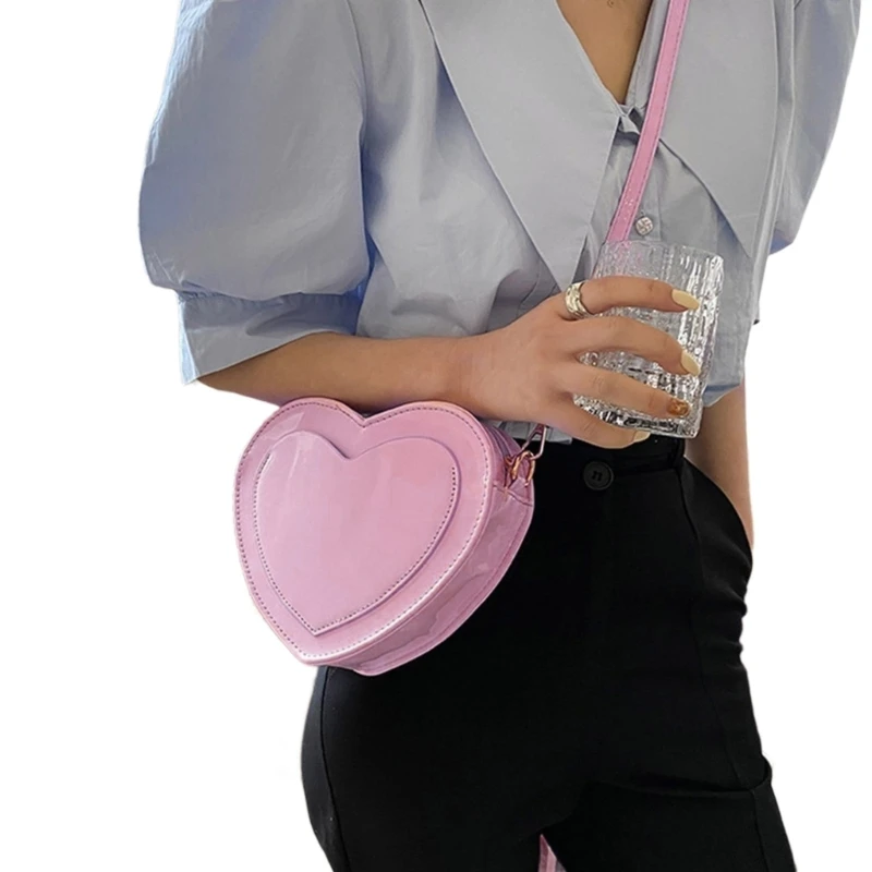 Heart Shaped Handbag Multifunctional and Stylish Shoulder Bag for Everyday Use Perfect for Women