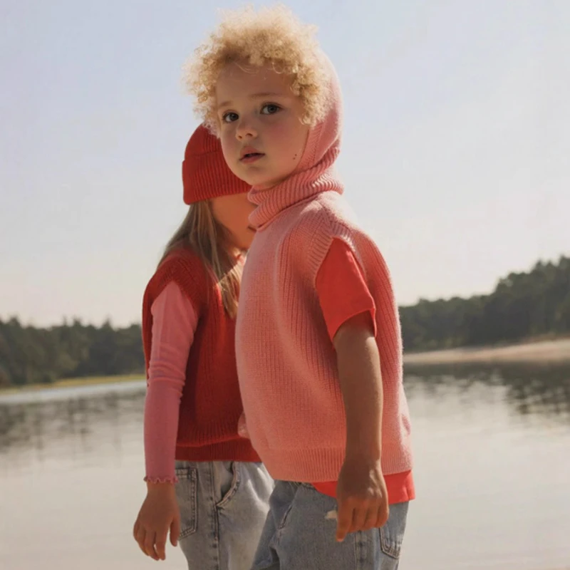 2025 خريف شتاء جديد الأولاد محبوك مخطط تانك القمم الفتيان والفتيات عادية أكمام تانك القمم ملابس الأطفال 2-18Y