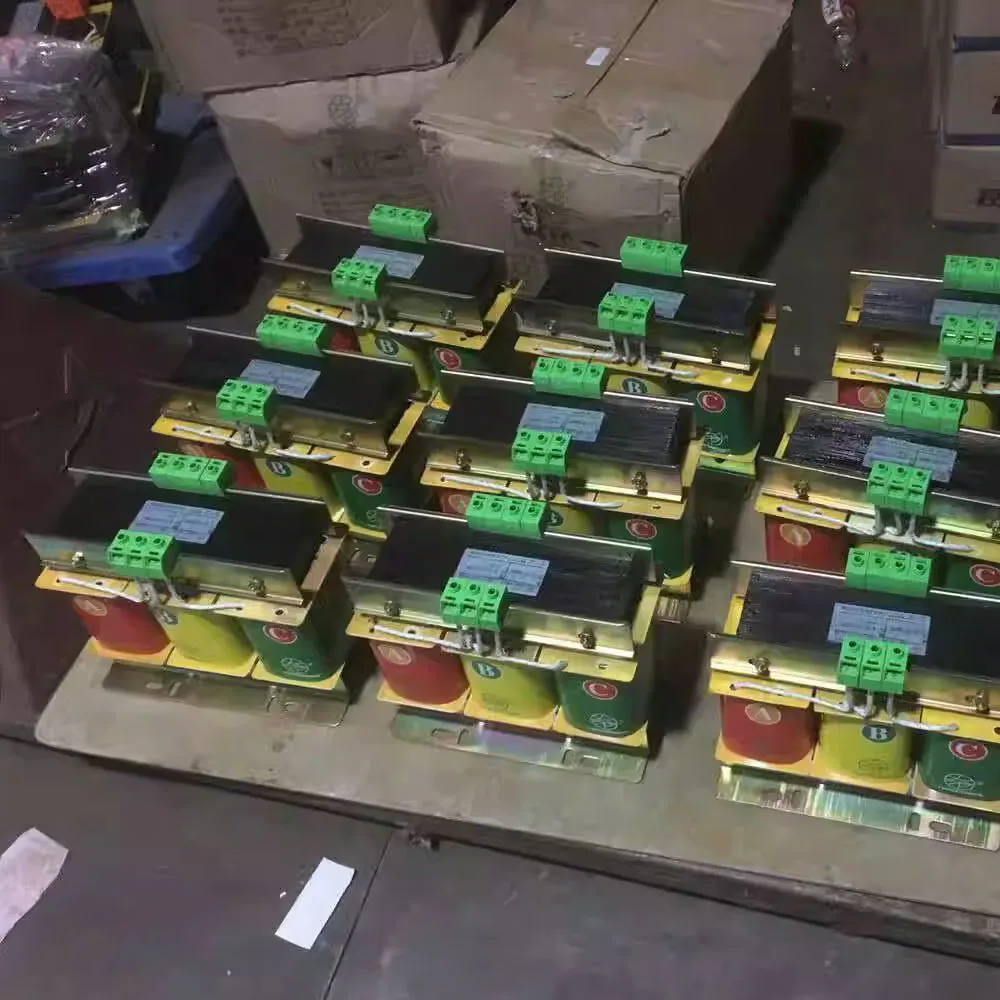 SBK-500VA2KVA3KVA4KVA5KVA Three-phase dry-type transformer Autotransformer 380V to 220V