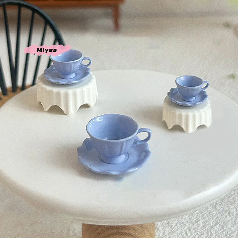 

1Pcs French Retro Dollhouse Miniature Coffee Cup And Plate Set Model Play Kitchen Furniture Accessories for Scene Decoration
