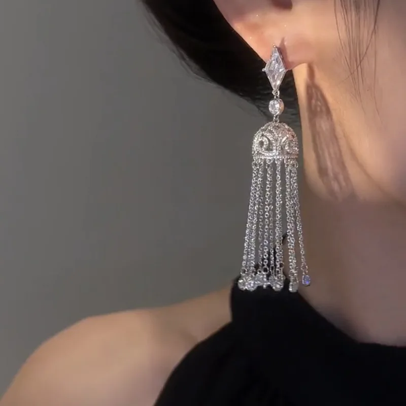 Palace style temperament luxury exquisite lantern tassel long earrings