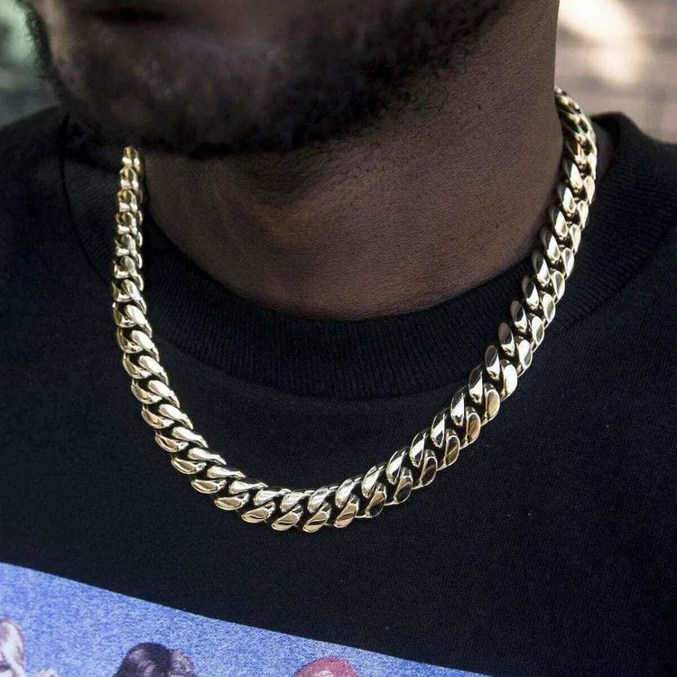 18K Gold Thick Cuban Chain Necklace, Suitable for Both Men and Women. Width 10mm. Hip-Hop Style Thick Chain Necklace with a Retro Style. Fashion Accessory for Daily Parties, Halloween, Christmas - an Exaggerated Necklace.