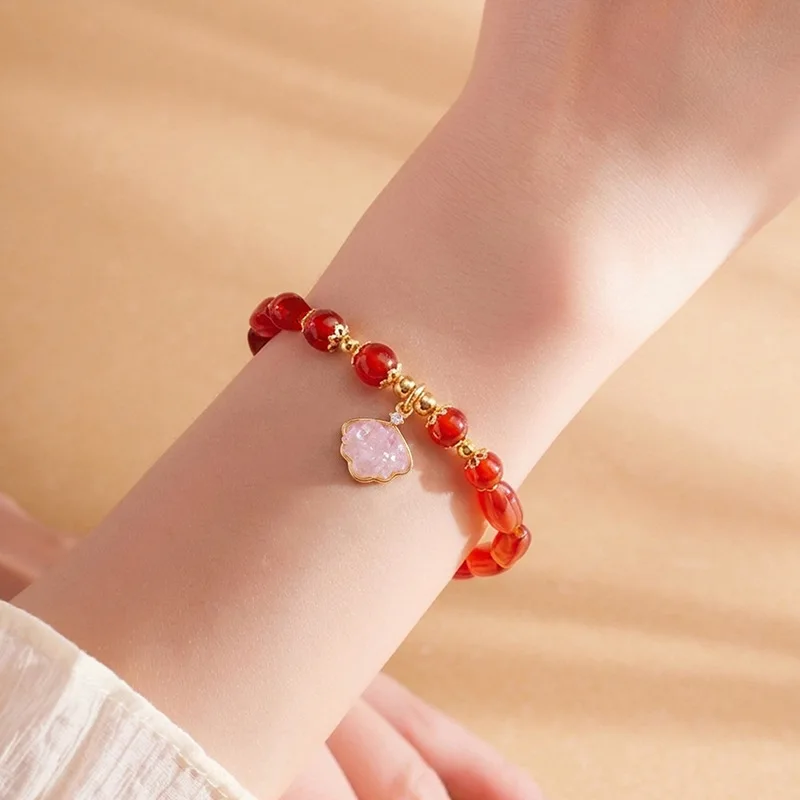 Red Agate Rice Bead Bracelet for Women Hand-Strung Shell Design Chinese Style National Advanced Gift for Girlfriend