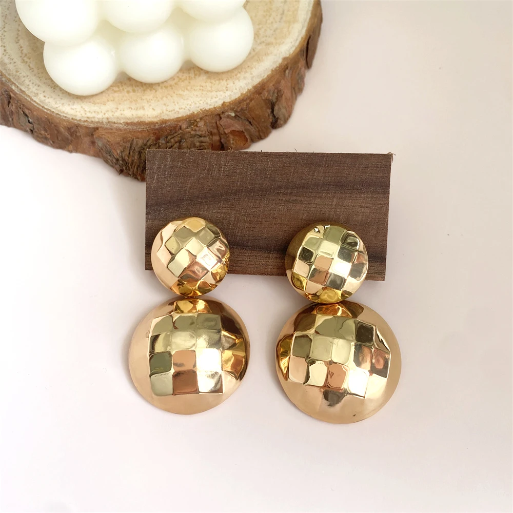

Summer Personality Creativity Round Balls Cross-Section Women Earrings Luxury Metal Piercing Ear Stud Women Jewelry Accessories
