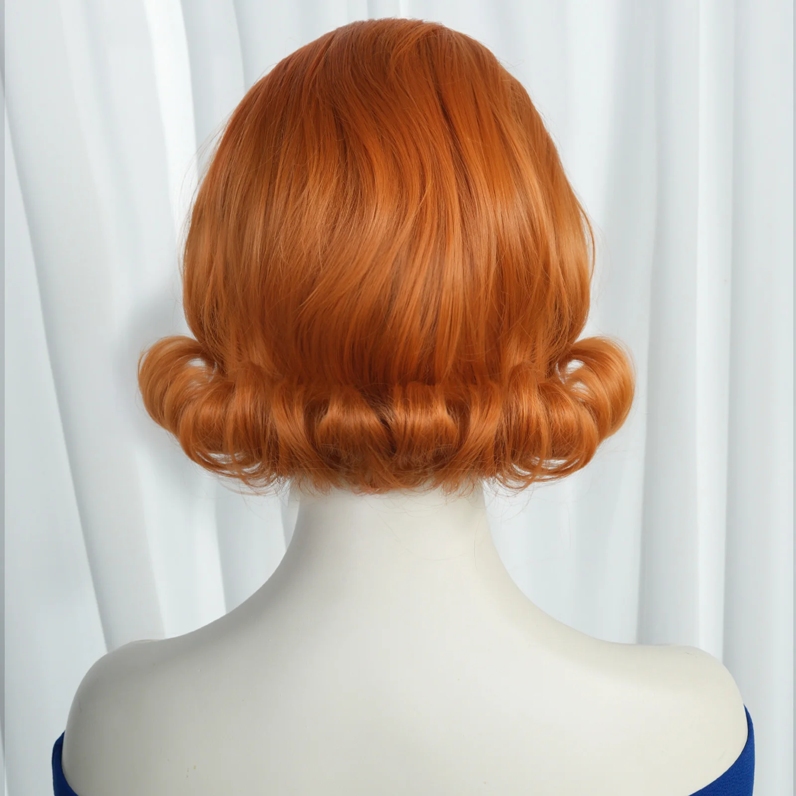Retro Orange Beehive Bouffant Flip Out Bob Synthetic Wig with Bangs for Women Daily Party Wear Cosplay Wig