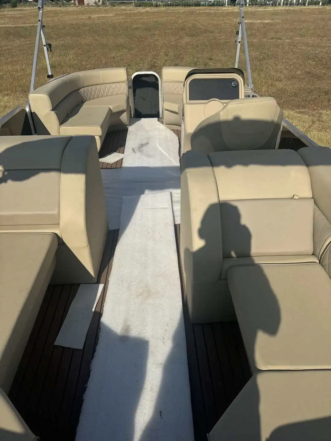 Barca pontone passeggeri galleggiante in alluminio per yacht sportivo di lusso Allsea in vendita dotata di motore fuoribordo