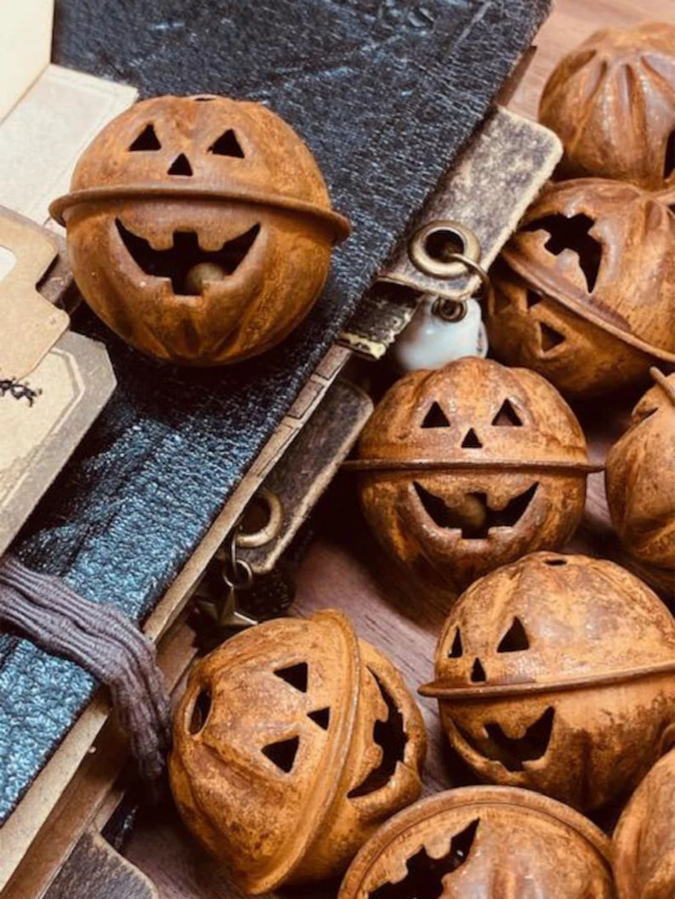 Rustic Halloween MINI Metal Pumpkin Jingle Bells Jack O Laterns Halloween Tree Decor DIY Crafts Making Fall Home Party Decor