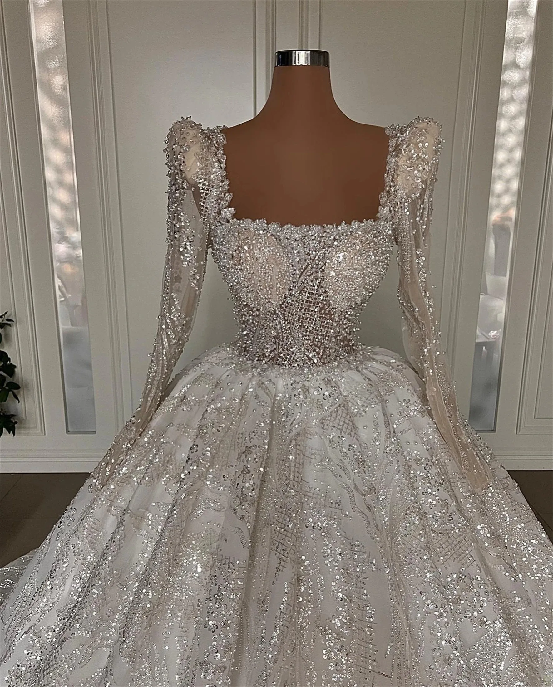 Custom New Luxury Ball Gown Wedding Dresses Square Neck Long Sleeves Sequin Appliqued Lace Bridal Wear Country Vestido De Novia