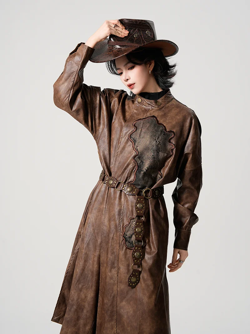 オリジナルデザインラウンドネック漢服レザージャケット改良された中国風ブラウンPUコート女性用ルーズフィット刺繍入り春用