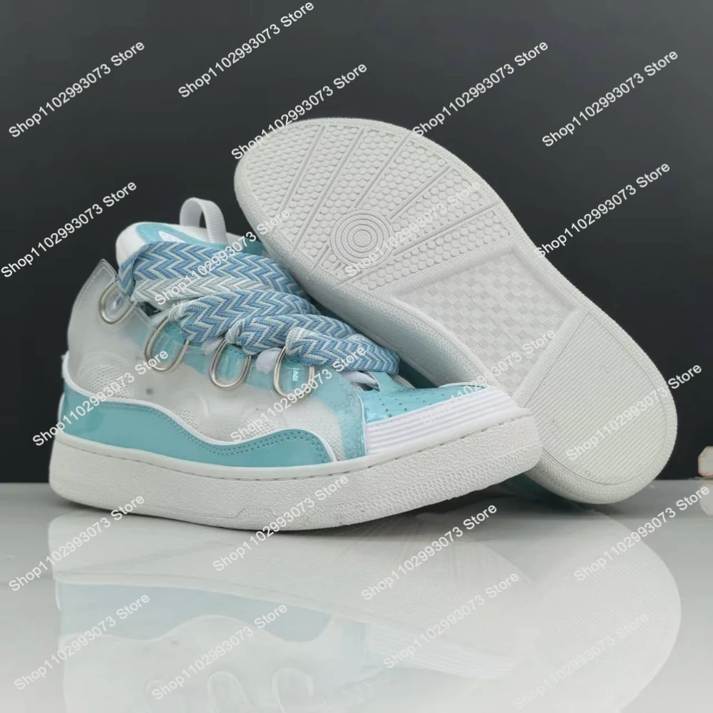 Heren- en dames sneakers van wit leer en suède, casual schoenen, modieuze dikke zool, couples bread shoes, trainers voor dagelijks gebruik