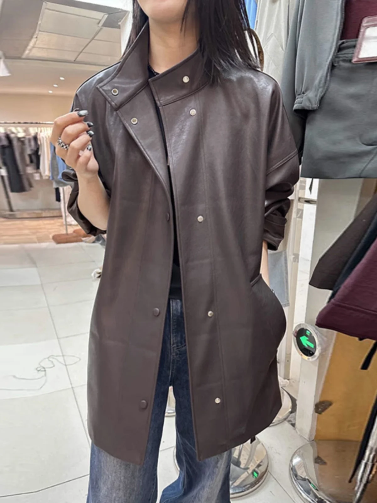 

Элегантная свободная кожаная куртка средней длины с воротником-стойкой, женская модная верхняя одежда в корейском стиле, новинка весны 2025 года, премиум-класс