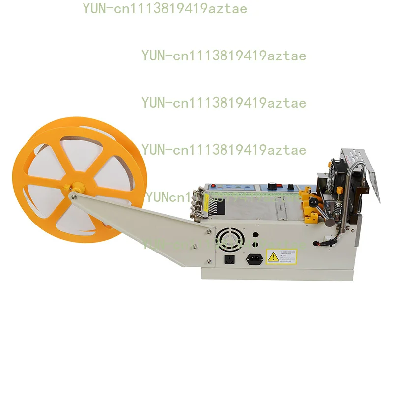 Multifunctional belt cutter with interchangeable blades for handling a wide range of textile materials