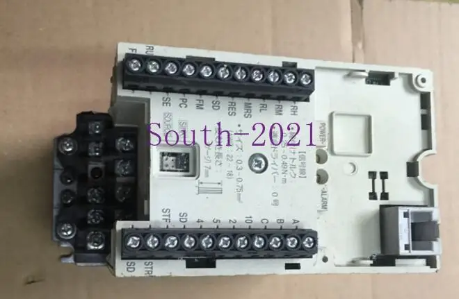 

FR-E520S-0.4K 0.4KW 220V In good working condition