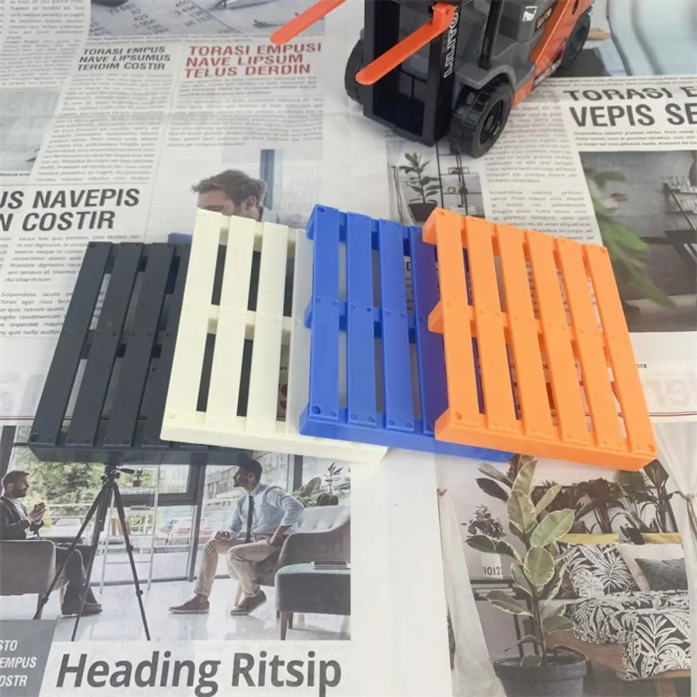 

1:12 Dollhouse Emulational Furniture Model Mini Simulated Simulated Forklift Pallet Decorate Miniature