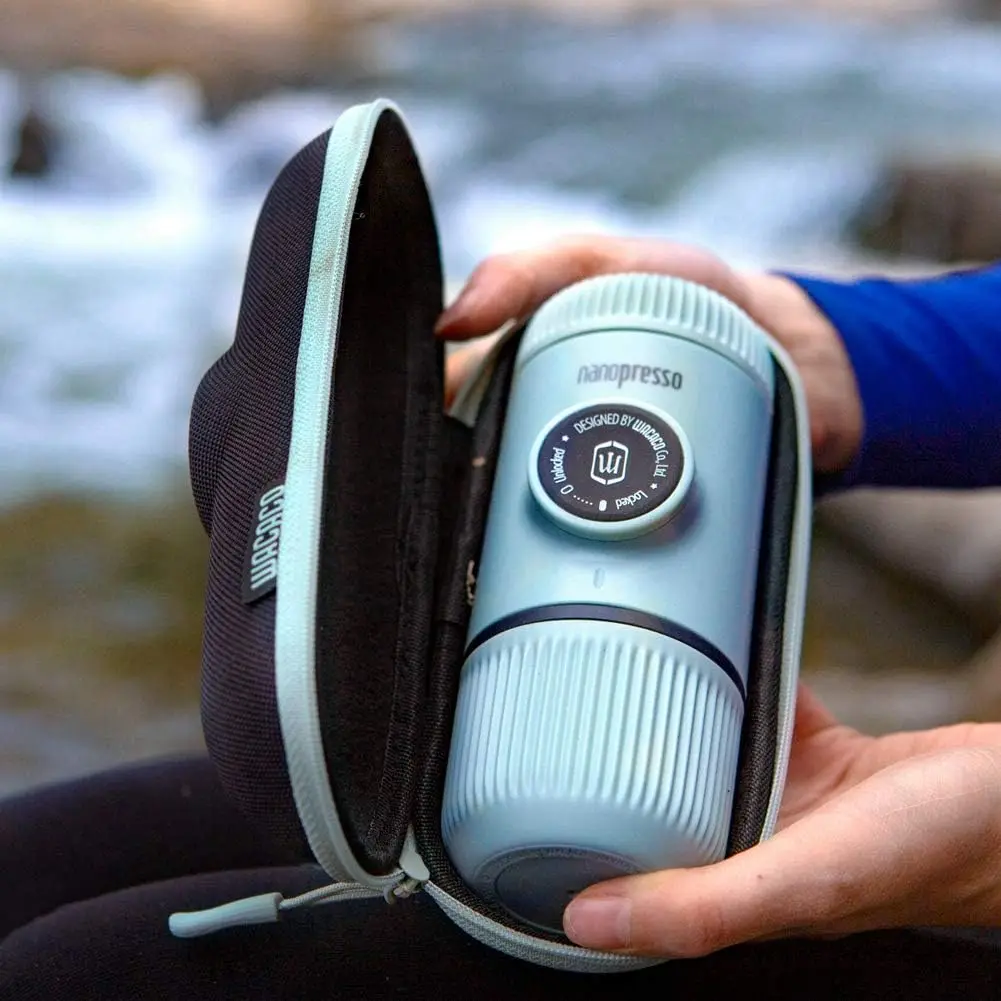 ماكينة صنع الاسبريسو المحمولة مع حافظة، ماكينة صنع قهوة صغيرة للسفر، مثالية للتخييم والسفر والمكتب (Elements Arctic Bl)