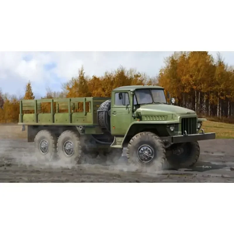 Trumpeter 01027 1/35 Russian URAL-375D 4,5 tonnellate 6x6 camion - Kit modello in scala