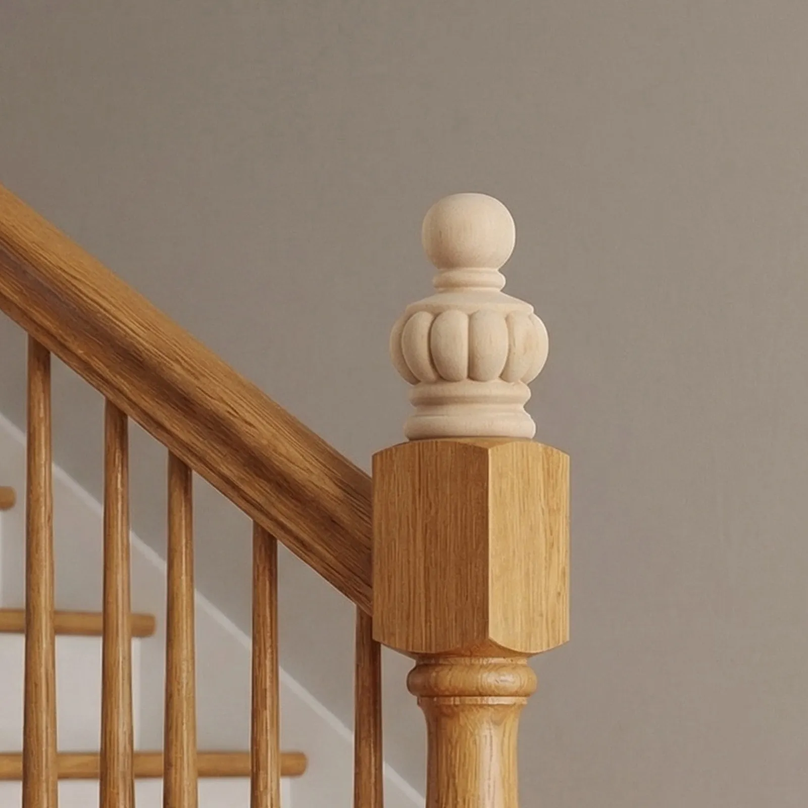 2Pcs Stair Post Caps European Style Wooden Finials for Bed Frames Stair Balusters Indoor Decorative Pineapple Post Topper