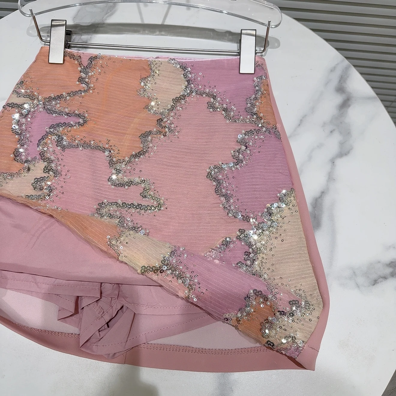 2025 Summer New Temperament Socialite Pearl Bead Sequins Contrasting Short Skirt High Waist Slim A Word Mini Skirt for Women