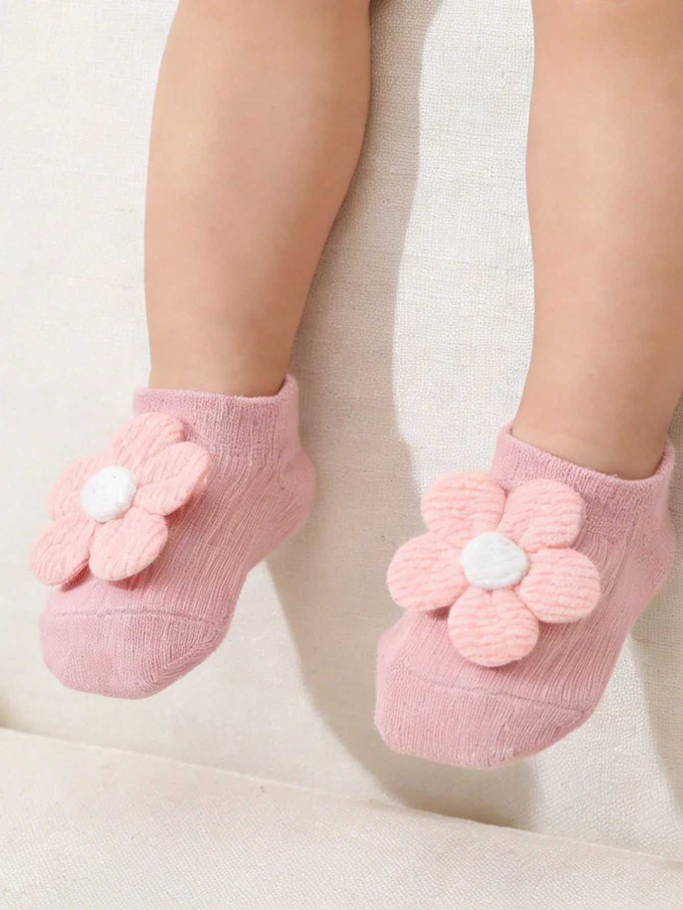 4 Paar süße, mit Blumen verzierte kurze Socken für Babys, einfarbig, rutschfeste Bootsocken, vielseitig einsetzbar für vier Jahreszeiten – Detail 13