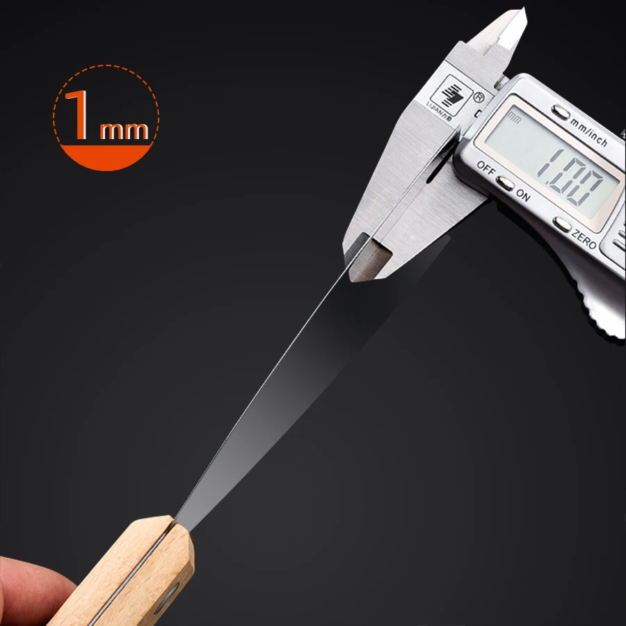 High Carbon Steel Oil Putty Knife; Filler Knife; High Toughness; Solid Blade Body Is Not Easy to Break; Professional Choice.