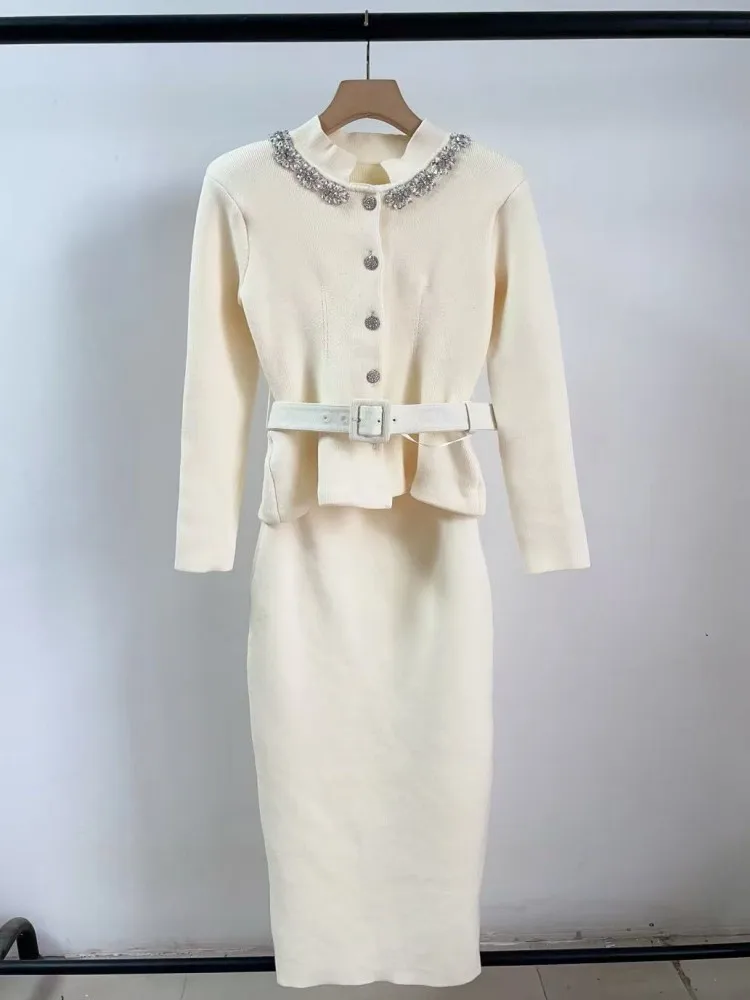 Fashion Lady Beige White Long Sleeve Diamond Inlaid O Neck Slim Fit Knit Dress Designer Elegant Women Autumn Winter Long Dresses