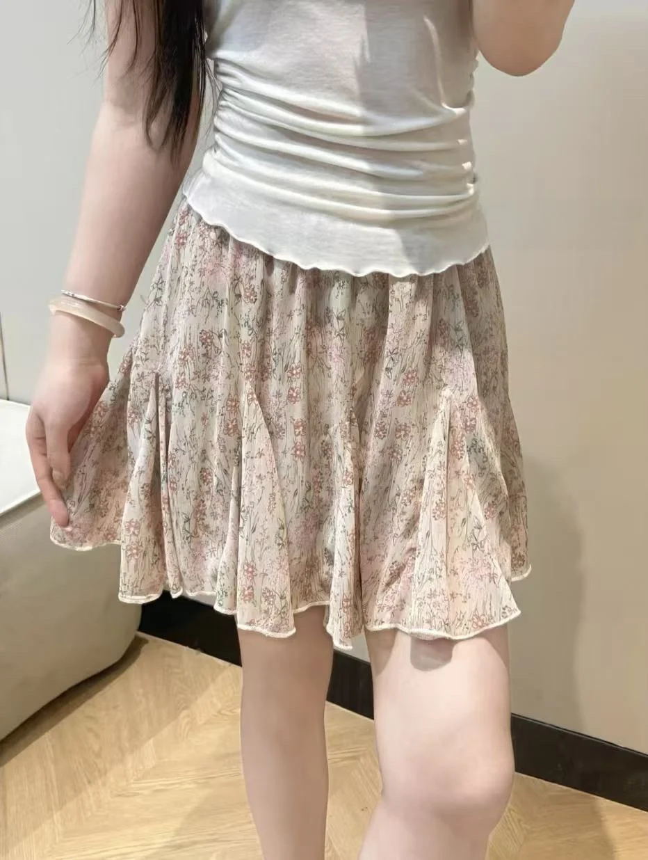 

Kumikumi Women's Slim Fit Short Sleeve T-Shirt Floral Half Skirt Two Piece Set Summer High Waist Universal Style Short Length