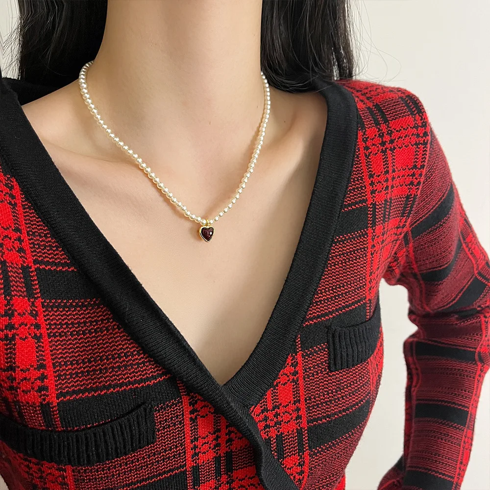 New Retro Ankela Red Heart-shaped Pearl Necklace for Women Girls Light Luxury Niche Collarbone Chain French Temperament Jewelry