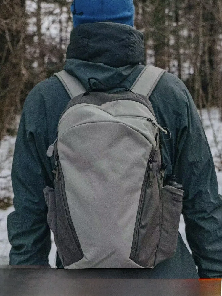 sac-a-dos-unisexe-grande-capacite-pour-l'exterieur-sac-de-randonnee-et-de-voyage-en-nylon-couleur-unie-avec-fermeture-eclair-et-double-bretelle-fonctionnelle