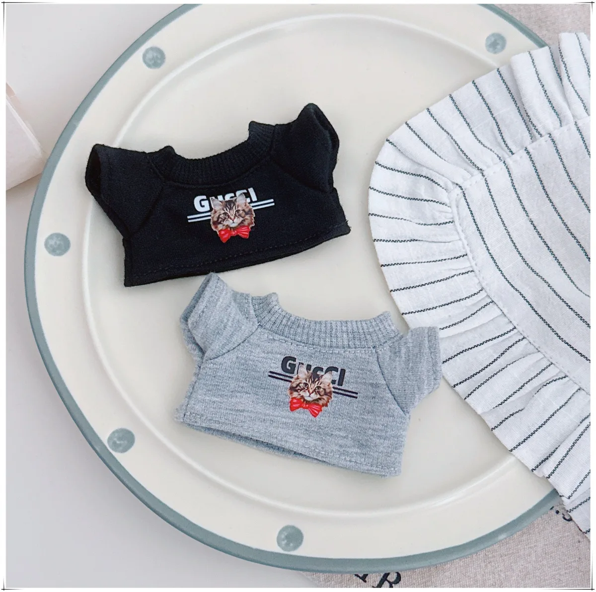 Vêtements de poupée Mini idole 10cm, T-shirt imprimé chat de dessin animé, ensemble bandeau noir, vêtements de poupée en peluche, accessoires, jouets cadeaux pour filles