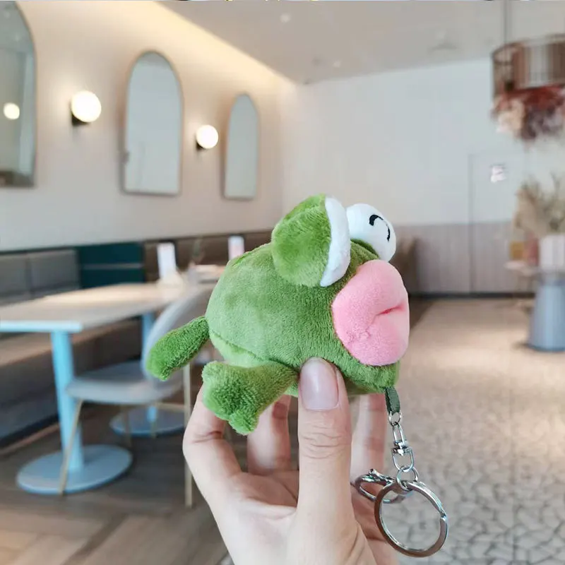 8cm Cartoon Red Lip Frog Peluche bambola zaino zainetto ciondolo morbido Peluche rana Peluche portachiavi Boutique bambola all\'ingrosso