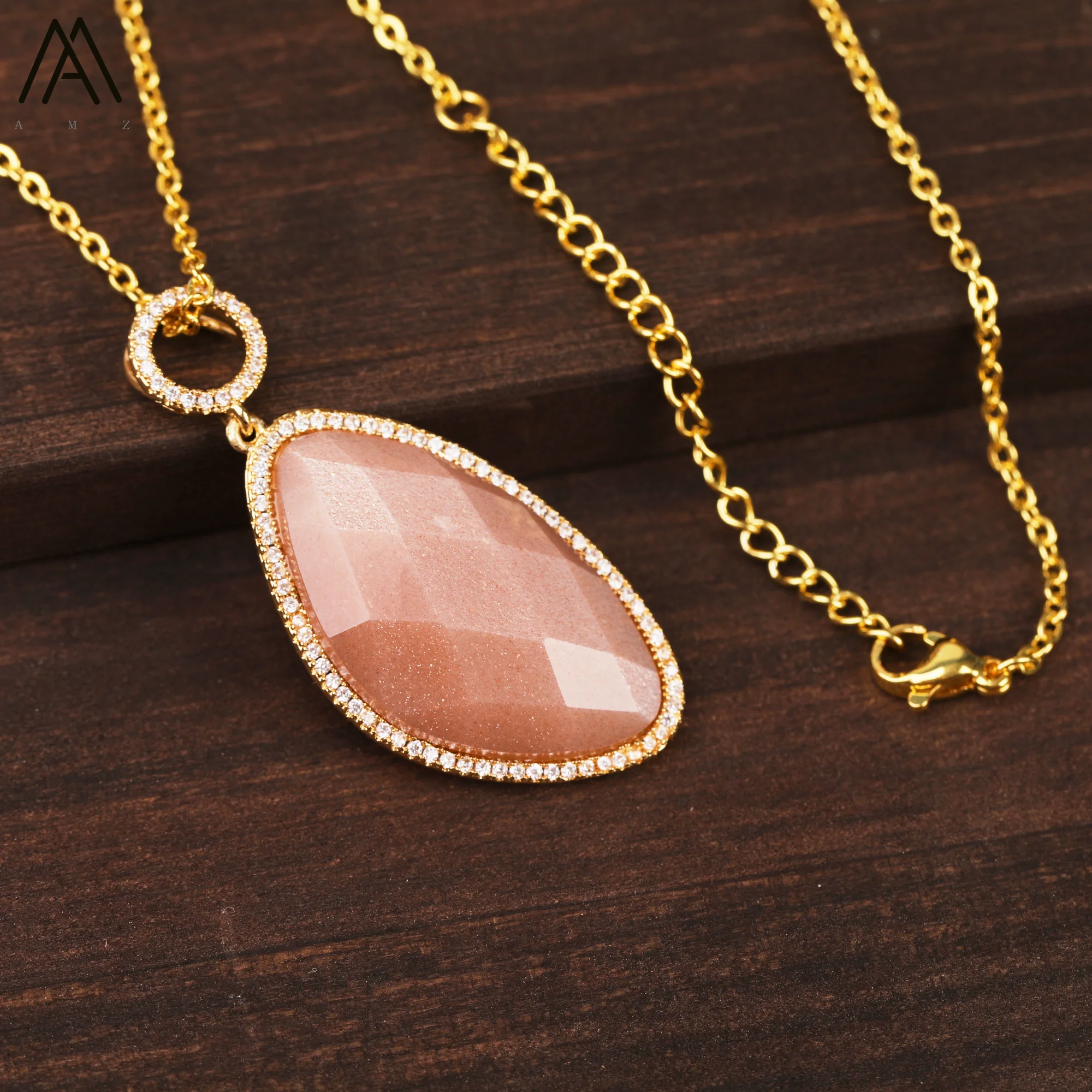 

Natural Sunstone Pendant With Micro Zircon Women Classic Fashion Crystal Real 18k Gold Short Choker Necklace Party Jewelry Gifts
