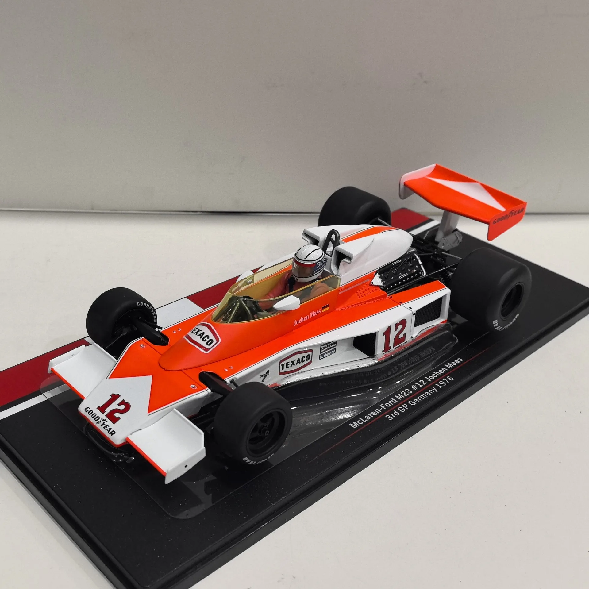 

Литой под давлением MCG 1/18 Slcae MCLAREN FORD M23 # 12 1976, F1 D3W5 McLaren Formula, модель автомобиля из сплава, Коллекционная игрушка, подарок, сувенир