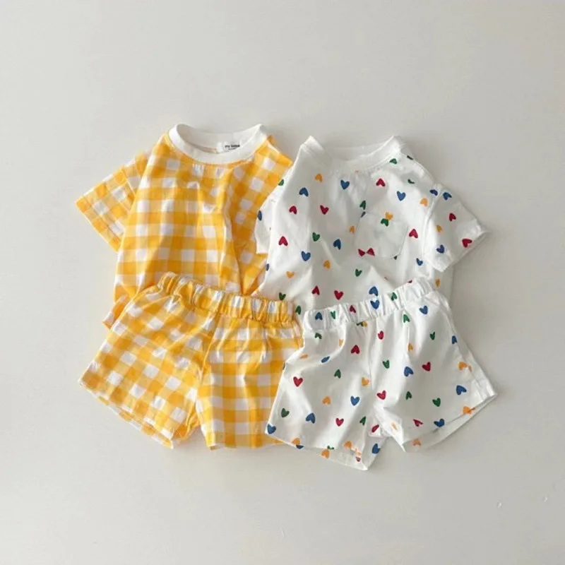 

0-6-year-old Summer Children's Set Girl T-shirt Top Love Plaid Casual Girl Short sleeved T-shirt Shorts Two piece Set