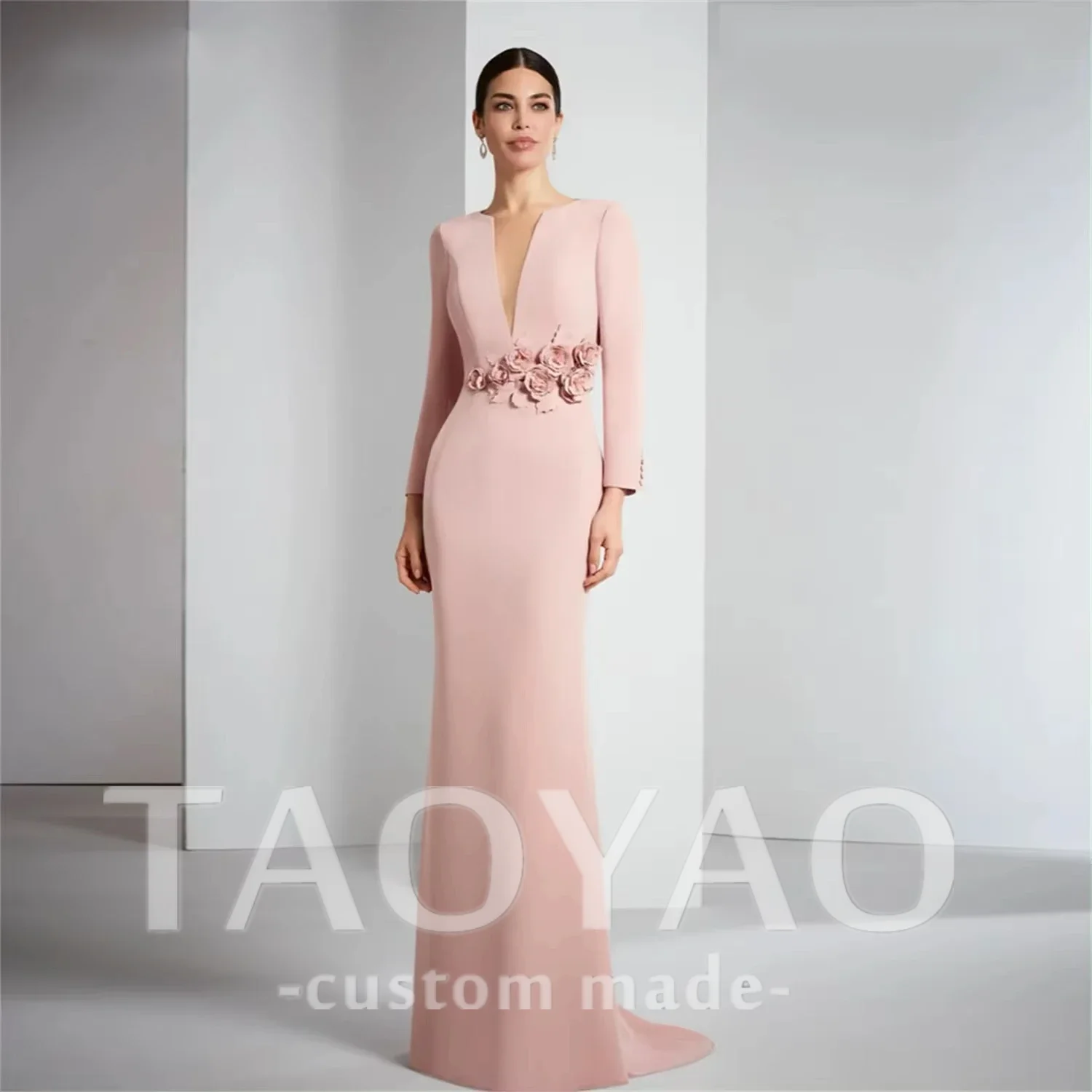 

Pink Illusion Flowers V-Neck Mother of the Bride Dress Satin Long Mother Dresses Long Sleeves For Women Wedding Party Gowns