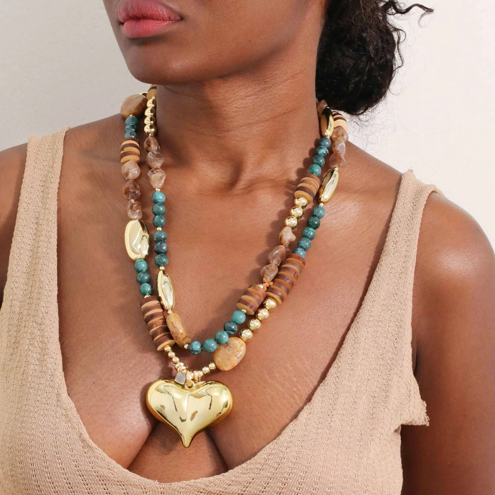 

1Pc Handmade Beaded Adjustable Necklace With A Gold Heart Pendant, A Vintage-style, Glamorous And Extravagant Necklace,Jewelry