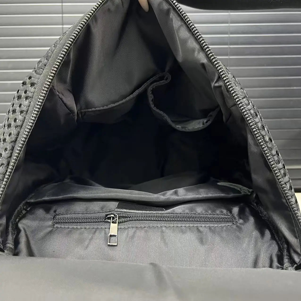 Unisex Large Capacity Mesh Backpack Simple Fashion Multi-Functional Backpack Crossbody Neutral Handbag Easy to Match Travel Bag