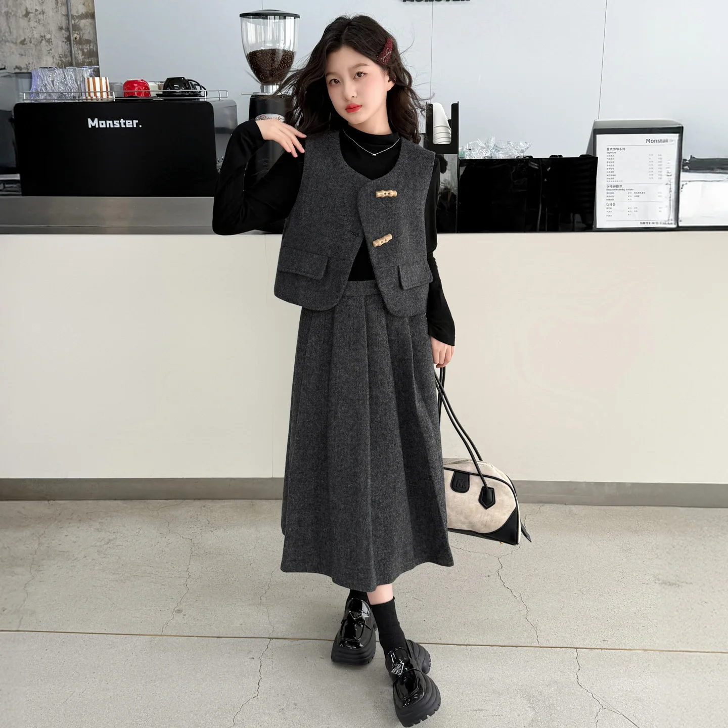 

Teenager Girls 3pcs Suits Autumn Round Neck Undershirt+Single-breasted Vest+Pleated Skirt Kids Girls Outfit Children Girls Sets